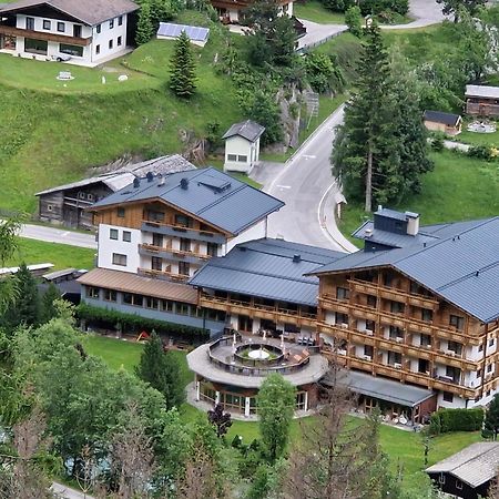 Hotel Kärntnerhof Heiligenblut Exteriör bild