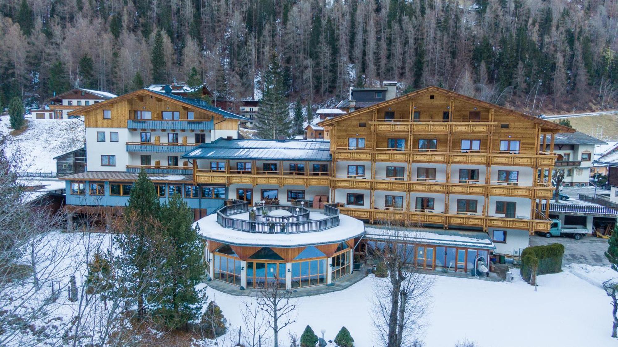 Hotel Kärntnerhof Heiligenblut Exteriör bild