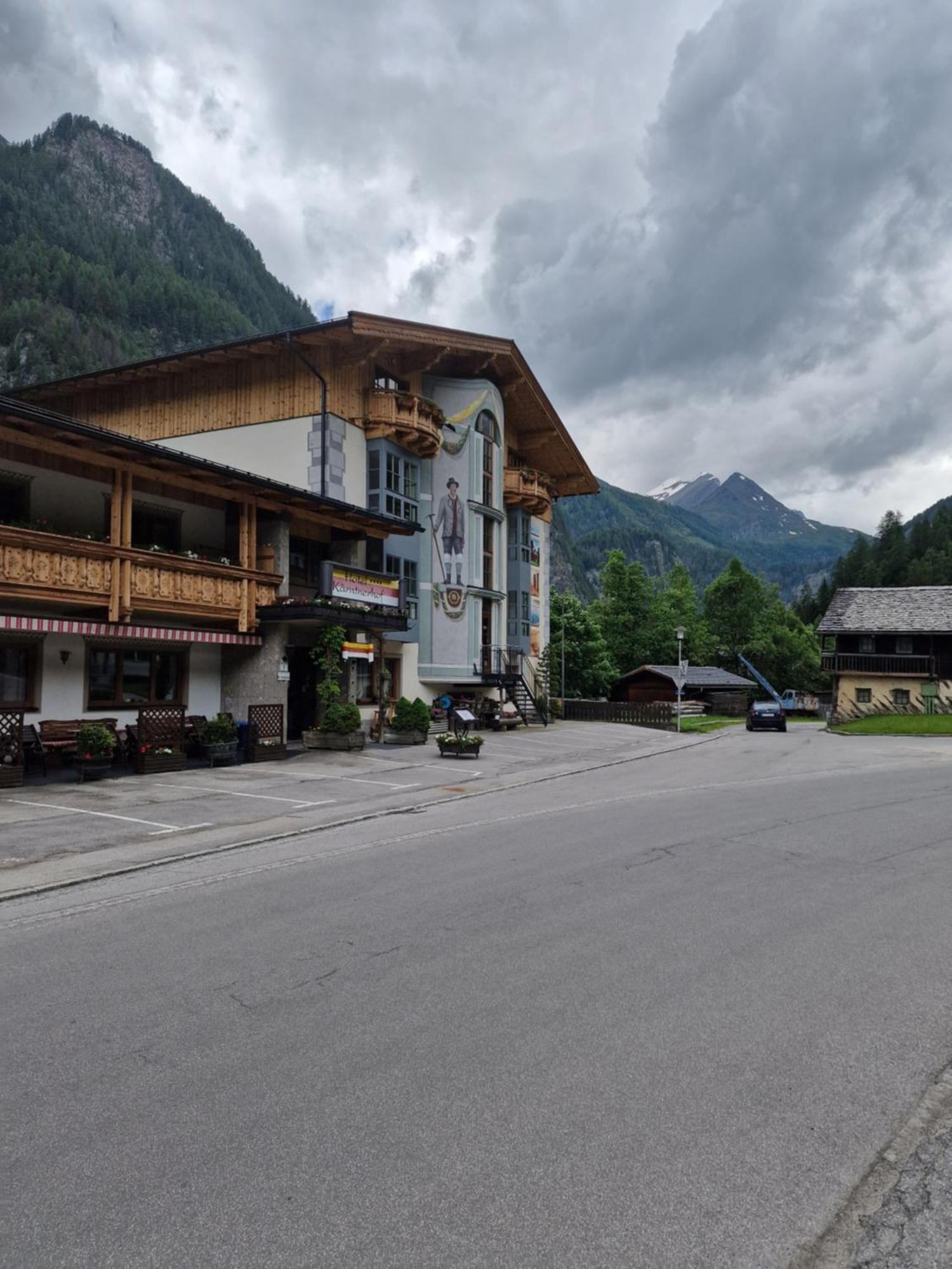 Hotel Kärntnerhof Heiligenblut Exteriör bild