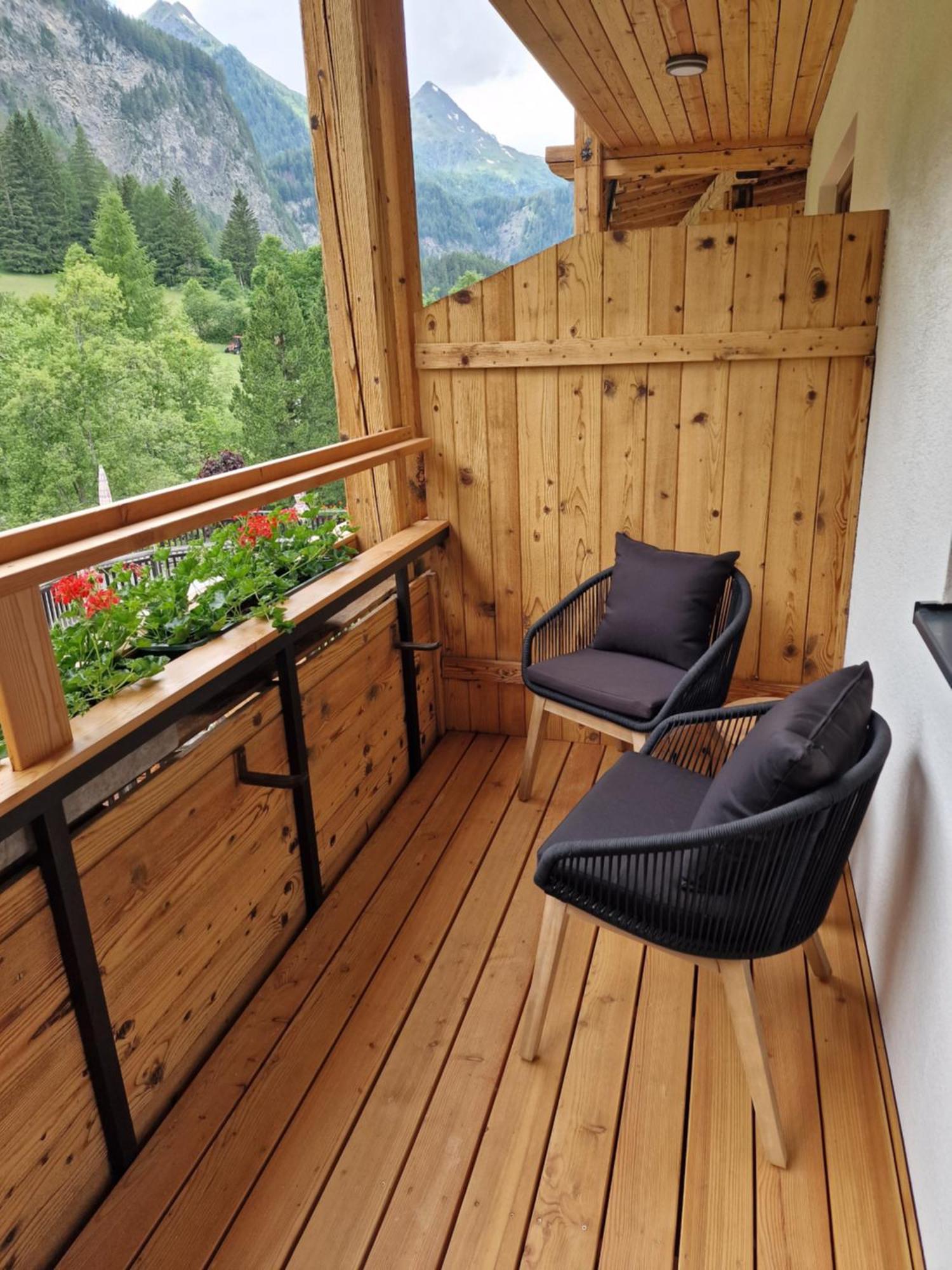 Hotel Kärntnerhof Heiligenblut Exteriör bild