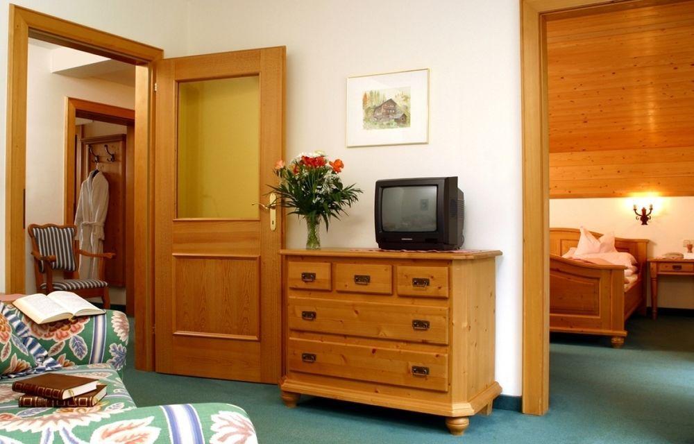 Hotel Kärntnerhof Heiligenblut Exteriör bild